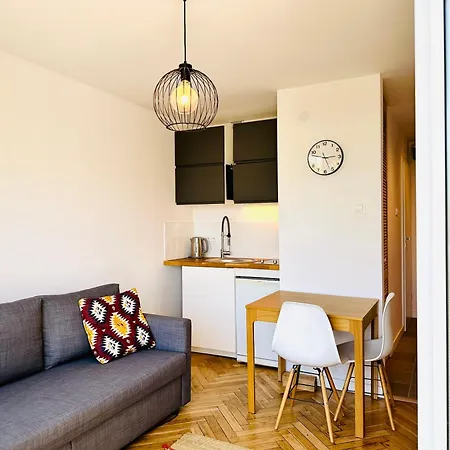 Male Z Balkonem Appartement